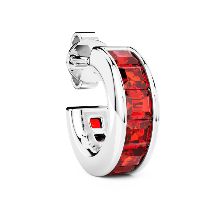 Boucle d'oreille Zancan en argent.