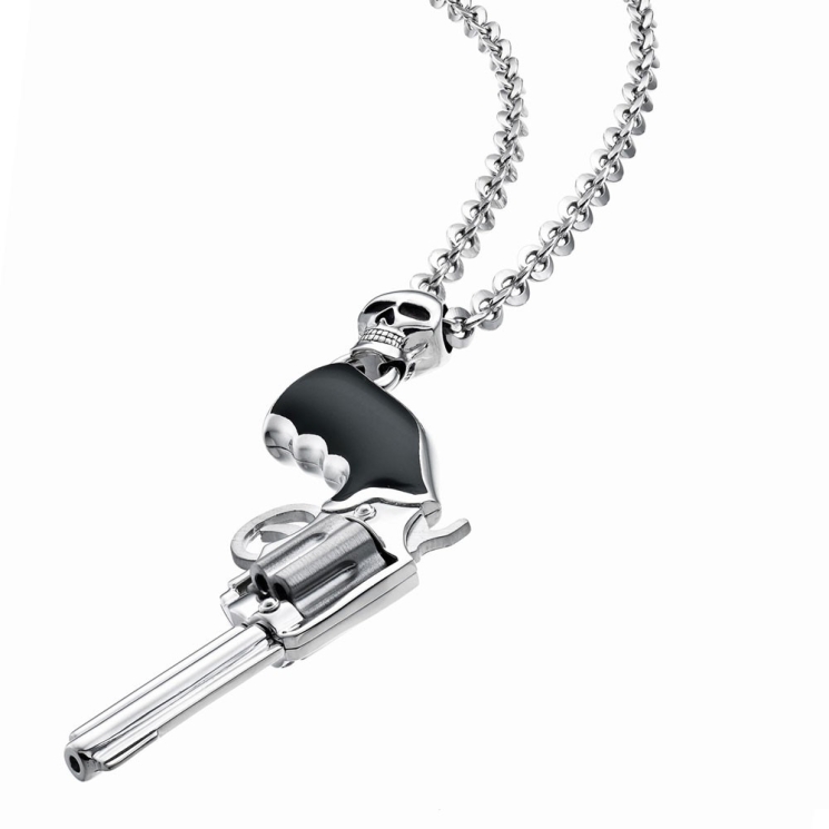 Collana in argento e smalto nero.