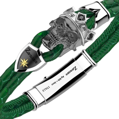 Bracciale in argento con teschio pirata.