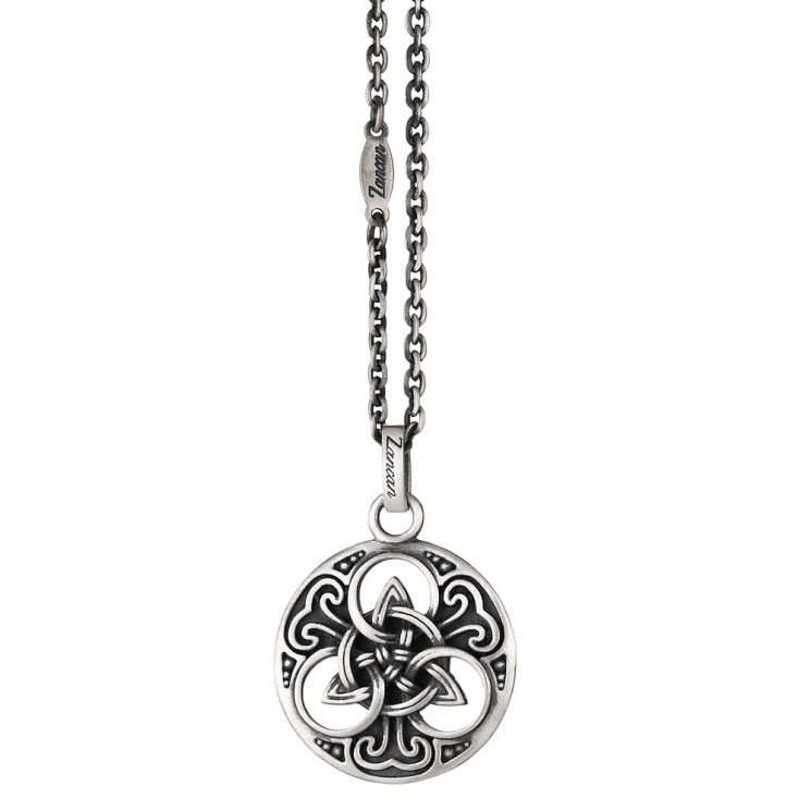 Collana in argento biker skull nero.