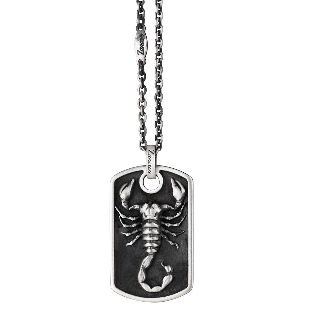 Collana in argento biker skull nero.