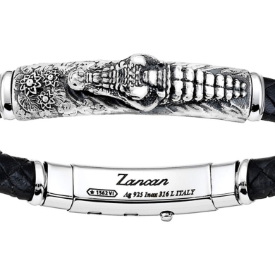 Bracciale con pistola in argento, kevlar nero e smalto nero.