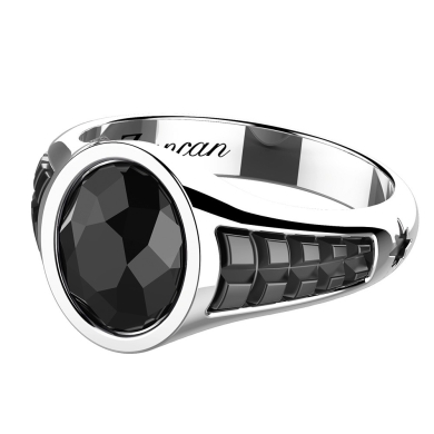 Silver ring with onyx stone.