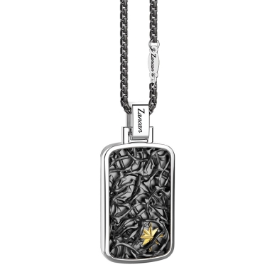 Collana in argento con croce e spinello nero.