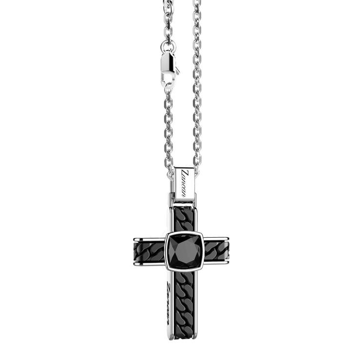 Collana in argento con pendente a croce e onice quadrata.