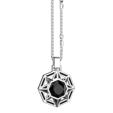 Collana in argento con pendente rosa dei venti e pietra onice centrale.