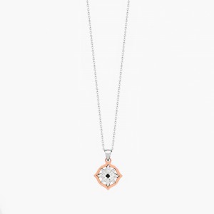 Collana da uomo dal design minimal, con pendente rosa dei venti. 2