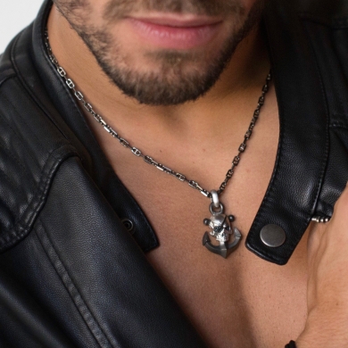 Zancan silver necklace with pirate skull pendant.