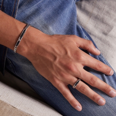Bracciale grumetta Zancan in argento con pietre nere.
