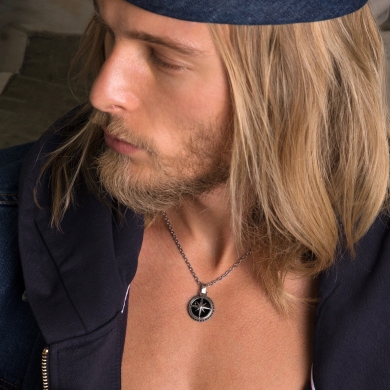 Collana Zancan in argento con pendente a rosa dei venti.