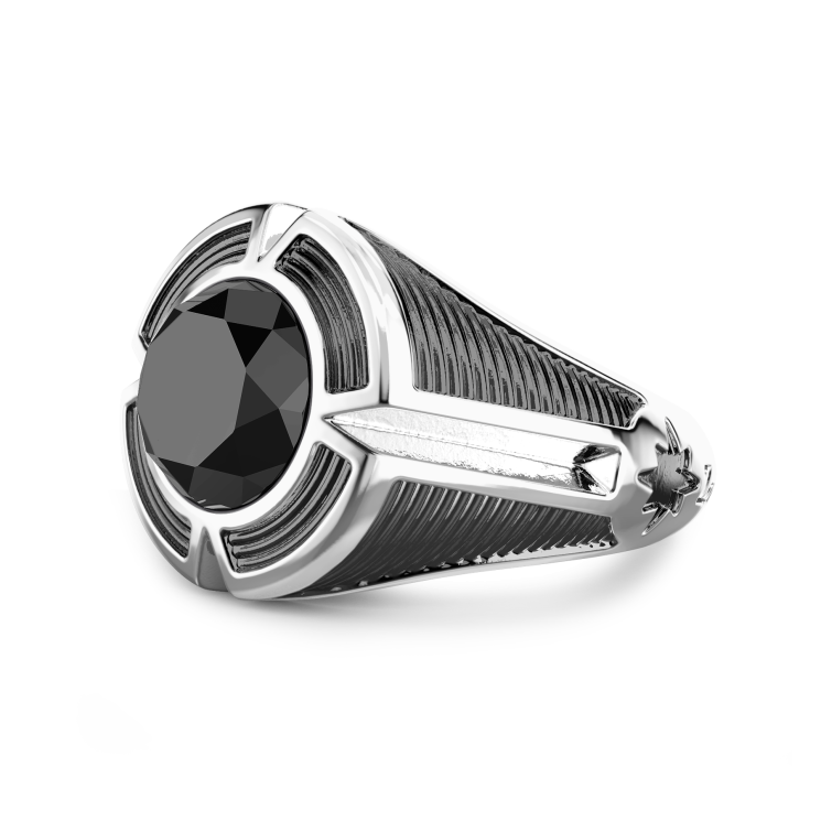 Anello in argento con onice centrale.