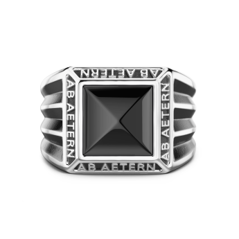 Anello Zancan in argento con scritta in latino e pietra onice.