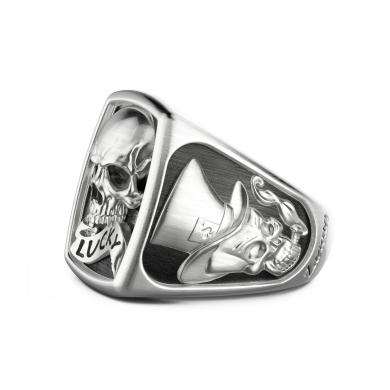 Anillo Zancan de plata con calavera