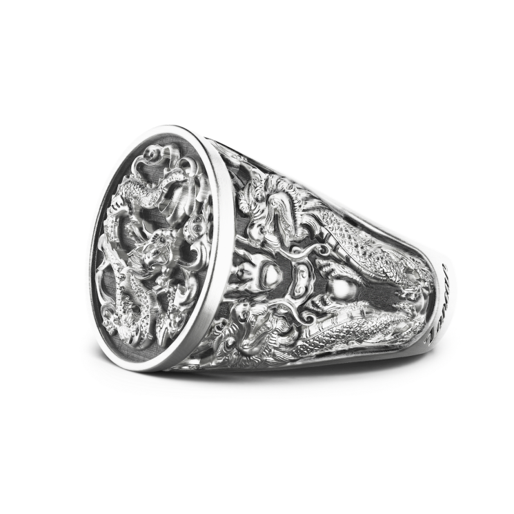 Anello chevralier Zancan in argento con drago.