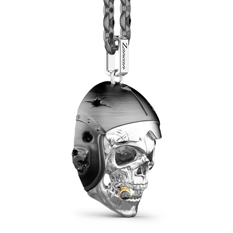 Collar Zancan de plata con colgante de calavera de aviador.