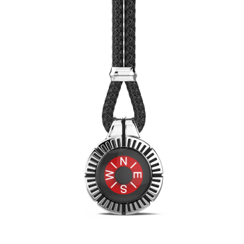 Collar Zancan de plata con brújula roja.