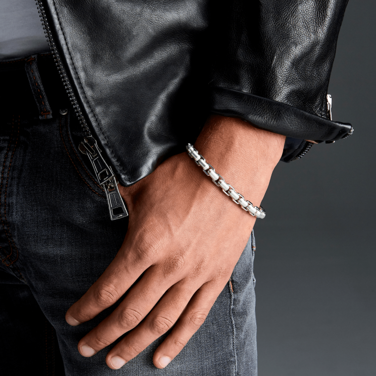 Zancan silver link-only bracelet.