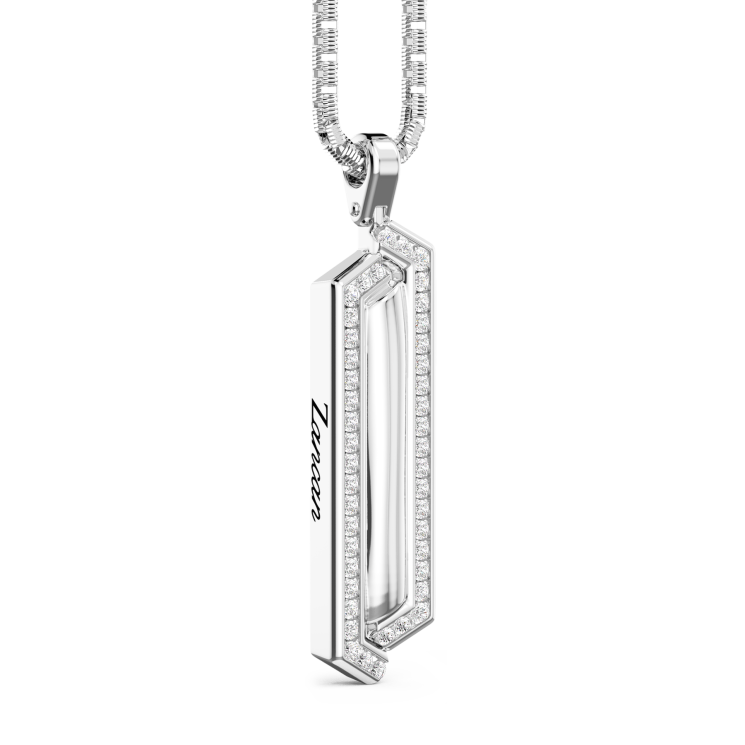 Collar de plata de Zancan con colgante de placa y piedras.