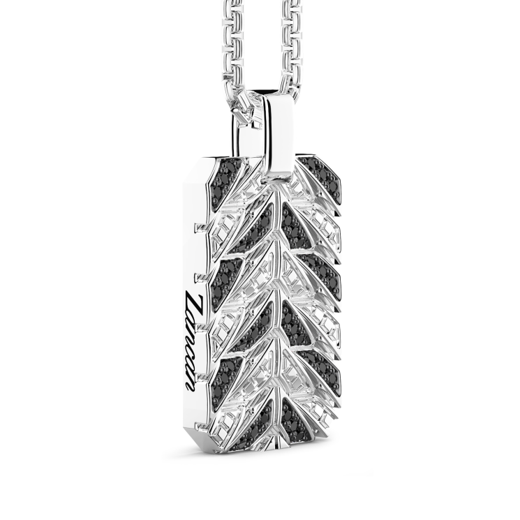 Collier Zancan en argent avec pendentif plaque et pierres.